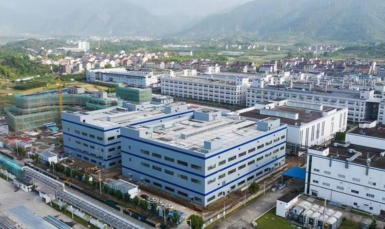 Konstruksi Gudang Logistik Baja Modern Prefabrikasi Bentang Lebar Konstruksional